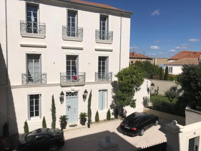 Lazare Maison De Maitre , Appartements De Standing Avec Parking Privatif A Seulement 7 Minutes A Pied Du Centre Historique De ベジエ エクステリア 写真