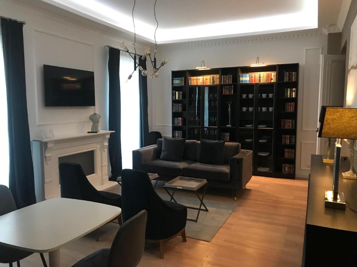 Lazare Maison De Maitre , Appartements De Standing Avec Parking Privatif A Seulement 7 Minutes A Pied Du Centre Historique De ベジエ エクステリア 写真